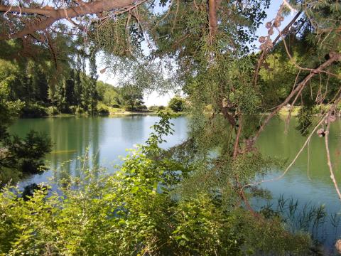 Percile, Lagustelli, Lago Fraturno