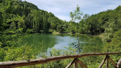 Percile, Lagustelli, Lago Fraturno